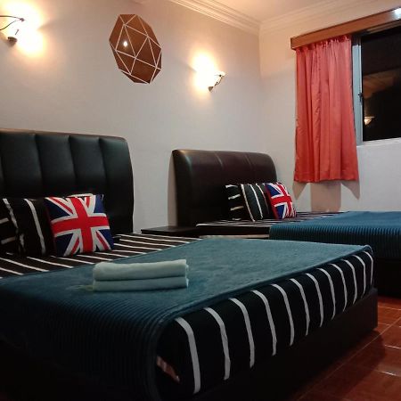 Glory Beach Resort Private Penthouse Port Dickson Exterior foto