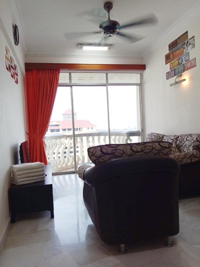 Glory Beach Resort Private Penthouse Port Dickson Exterior foto